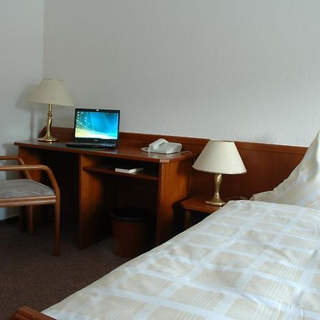 Hotel Heyder Burscheid Bagian luar foto